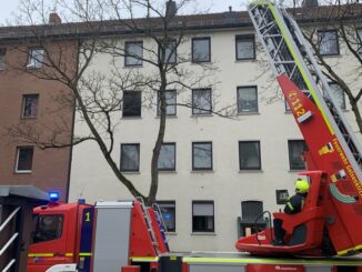 FW-GE: Küchenbrand in Bulmke-Hüllen -Wohnungsinhaberin verletzt-