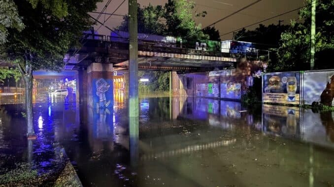 FW-GE: Überschwemmungen durch Unwetter in Gelsenkirchen