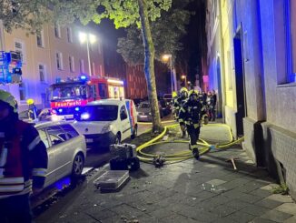 FW-GE: Unruhige Nacht für die Feuerwehr Gelsenkirchen mit zwei Brandeinsätzen