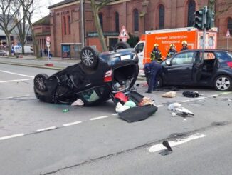 FW-GE: Verkehrsunfall mit vier Verletzten in Gelsenkirchen