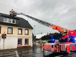 FW-GL: Einsatzreicher Donnerstag für die Feuerwehr Bergisch Gladbach