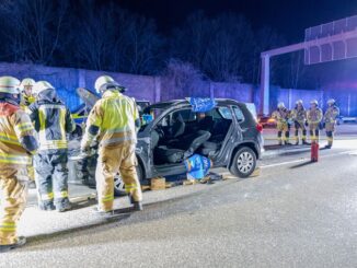 FW-GL: Erneut drei Paralleleinsätze für die Feuerwehr Bergisch Gladbach