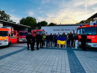 FW-GL: Feuerwehr-Fahrzeuge und Hilfsgüter aus Bergisch Gladbach in Butscha angekommen