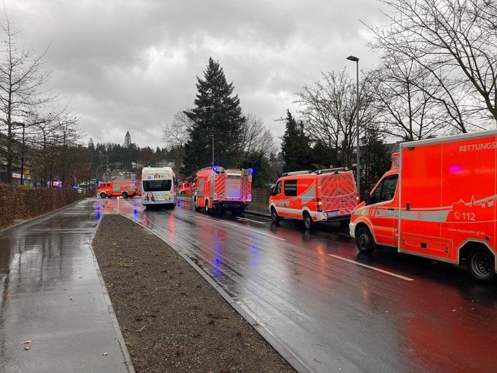 FW-GL: Rauchentwicklung in Seniorenwohnheim im Stadtteil Lückerath von Bergisch Gladbach