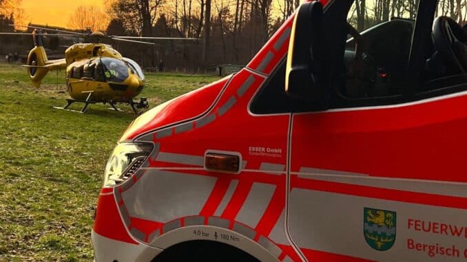 FW-GL: Schwerstverletzter Mountainbiker nach Sturz im Wald im Stadtteil Nußbaum von Bergisch Gladbach