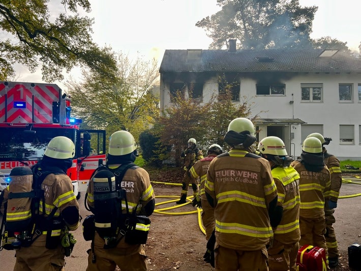 FW-GL: Zwei Schwerverletzte Nach Brand In Obdachlosenunterkunft Im ...