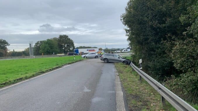 FW-GLA: BAB 2 - PKW in Gegenverkehr
