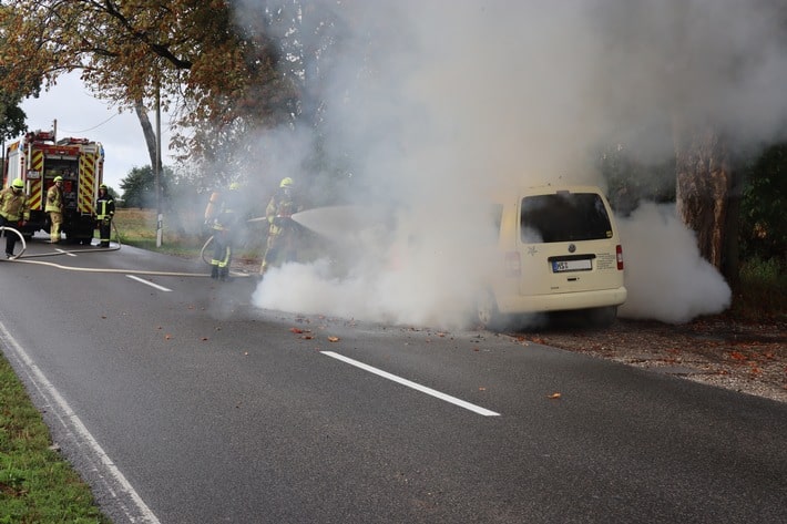 FW Gangelt: Brand eines Taxi in Birgden