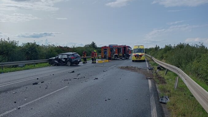 FW Gangelt: Schwerer Verkehrsunfall Auf Der B56n