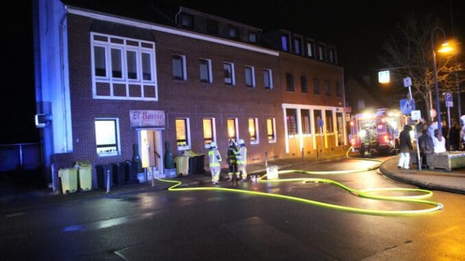 FW Grevenbroich: Gasaustritt in Restaurantkeller endet glimpflich