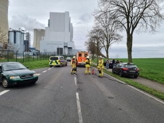 FW Grevenbroich: Zwei Verletzte nach Verkehrsunfall in Neurath