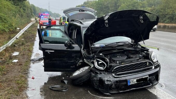 FW-HAAN: Neun Verletzte bei Verkehrsunfall auf der A 46