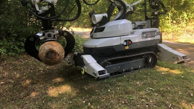 FW-HH: Der Kampfmittelräumdienst der Feuerwehr Hamburg unterstützt die Polizei Berlin bei der Kampfmittelbergung im Grunewald