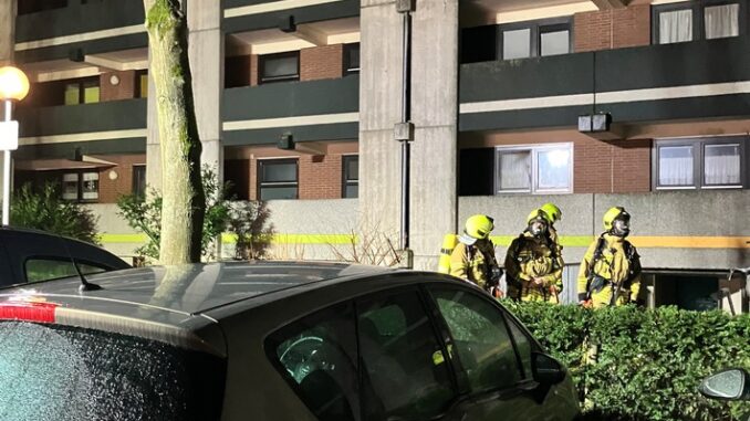 FW Hannover: Feuerwehr löscht zwei Kellerbrände in Hannover-Bemerode