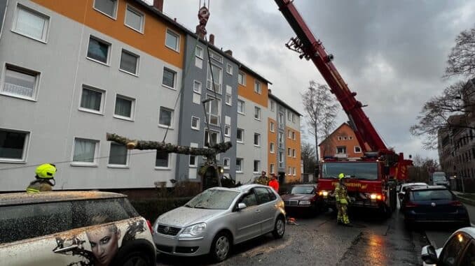 FW Hannover: Sturmeinsätze