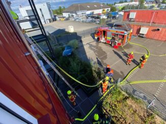 FW-Heiligenhaus: Feuer, Unfälle und Menschenrettung - Ein besonderes Ausbildungswochenende der Feuerwehr Heiligenhaus