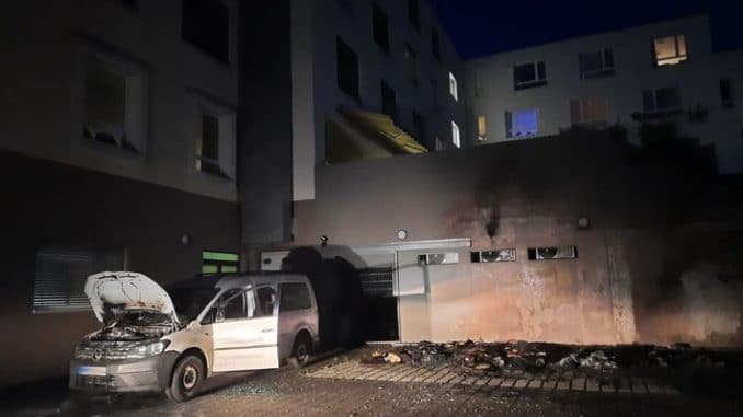 FW-Heiligenhaus: Feuer an Seniorenzentrum. (Meldung 9/2022)
