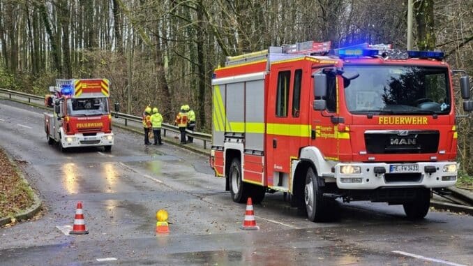 FW-Heiligenhaus: Fünf Einsätze am Freitag für die Feuerwehr Heiligenhaus