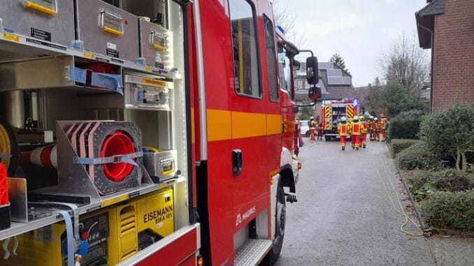 FW-Heiligenhaus: Tischgrill verursachte Küchenbrand (Meldung 36/2021)