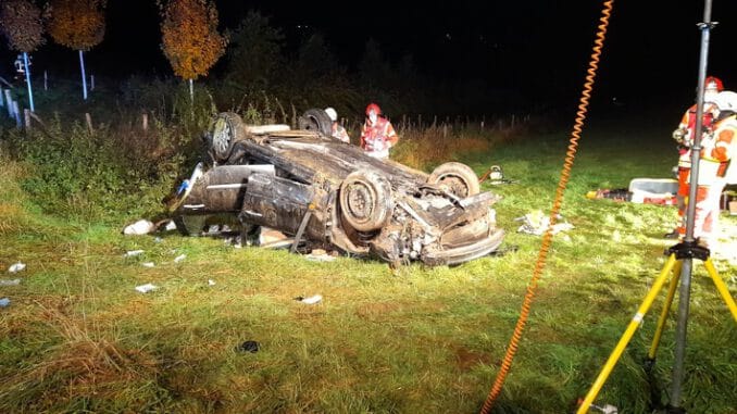 FW-Heiligenhaus: Verkehrsunfall mit eingeklemmter Person (Meldung 31/2021)