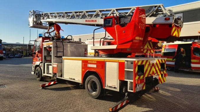 FW-Heiligenhaus: Zwischendeckenbrand in der Oberilp (Meldung 5/2022)