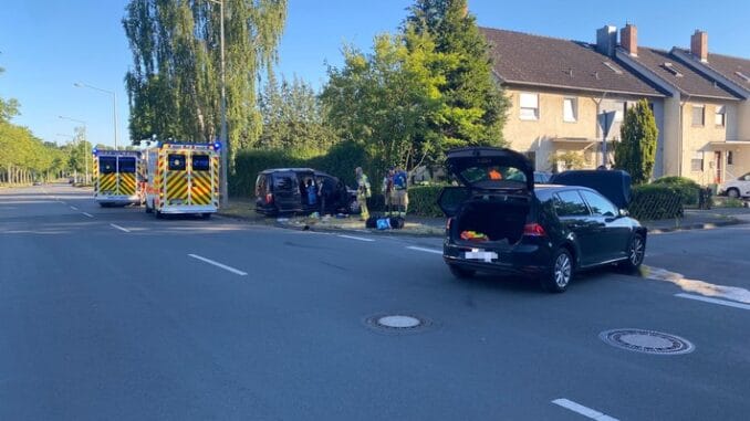 FW Helmstedt: Verkehrsunfall Kreuzungsbereich Wittenberger Strase / Leipziger Straße