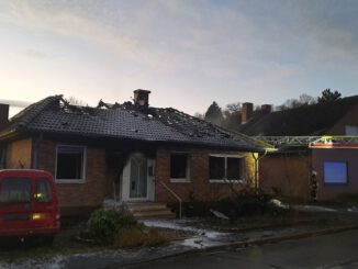 FW Hückelhoven: Bewohner stirbt bei Brand in Einfamilienhaus