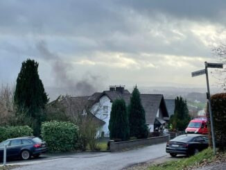 FW Hüllhorst: Brandeinsatz an Heiligabend - Feuer in Wintergarten