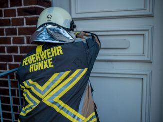 FW Hünxe: Person in verschlossener Wohnung