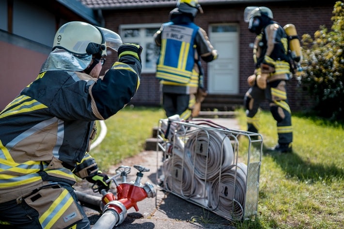 FW Hünxe: Scheunenbrand