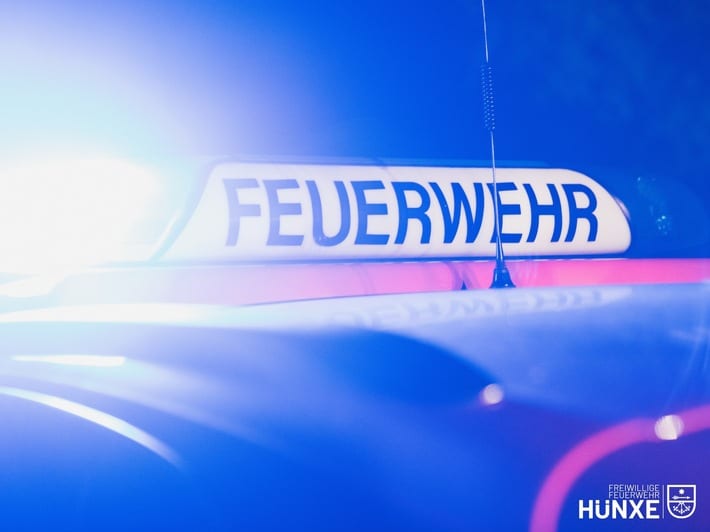 FW Hünxe: Stoffaustritt aus einem Tanklastwagen