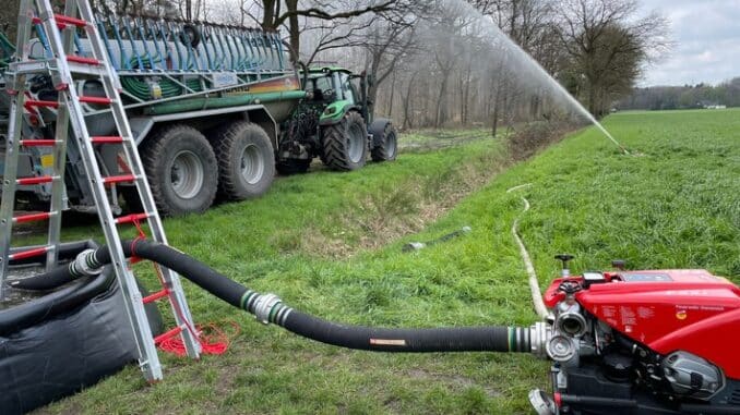 FW Hünxe: Waldbrand Übung mit Drevenacker Landwirten