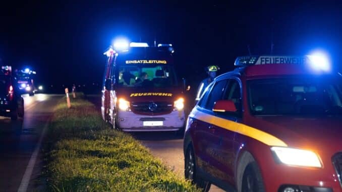 FW Hünxe: Zwei zeitgleiche Einsätze - Kaminbrand und angefahrener Fußgänger