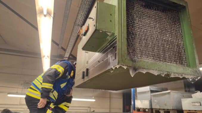 FW-KLE: Brand eines Heizlüfters im einem Gewerbebetrieb