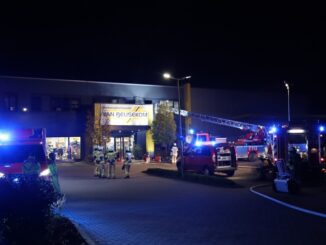 FW-KLE: Brand in Werkzeugfachmarkt konnte auf einen Raum begrenzt werden