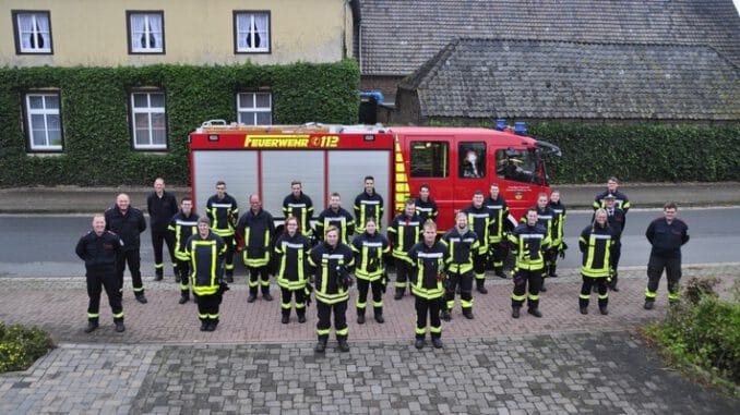 FW-KLE: Erfolgreicher Abschluss der Grundausbildung/ Für 24 Feuerwehrfrauen und -männer der Feuerwehren aus Kalkar und Bedburg-Hau