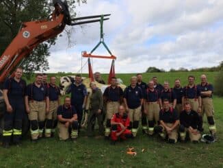 FW-KLE: Feuerwehr Kleve trainiert technische Großtierrettung