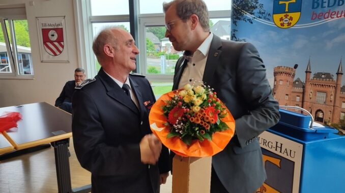 FW-KLE: Feuerwehrchef verabschiedet sich in den Ruhestand / Stefan Veldmeijer hat die Freiwillige Feuerwehr Bedburg-Hau in zwei Jahrzehnten geprägt