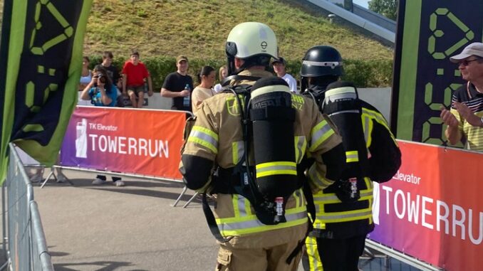 FW Konstanz: Feuerwehr Konstanz aktiv beim 4.TK Elevator Towerrrun in Rottweil