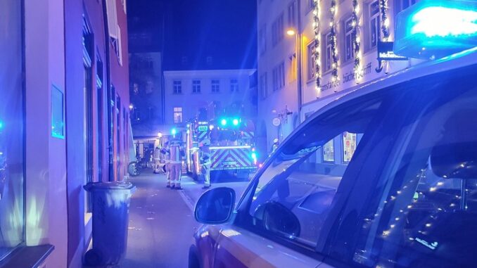 FW Konstanz: Feuerwehr Konstanz mit Haupt- und Ehrenamt bei mehreren Einsätzen gefordert