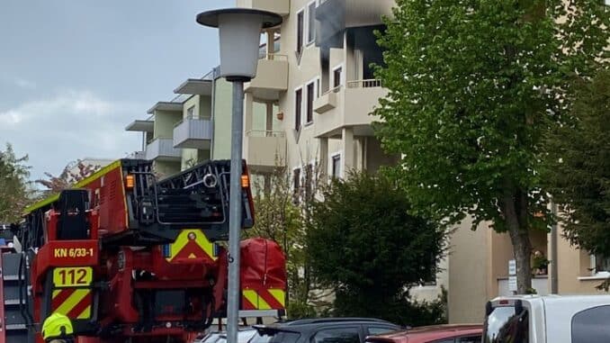 FW Konstanz: Gebäudebrand im Paradies