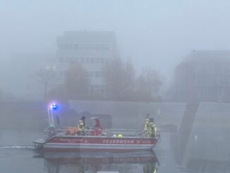 FW Konstanz: Person im Wasser - Wasserrettung