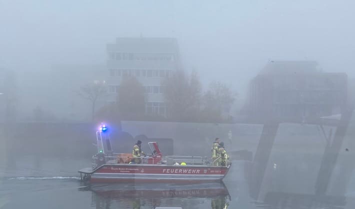 FW Konstanz: Person im Wasser - Wasserrettung