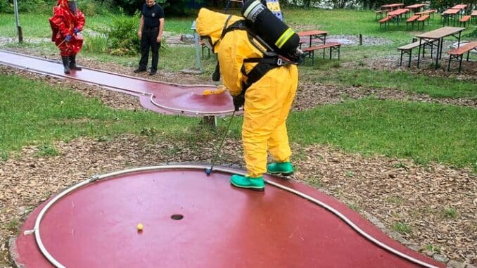 FW Konstanz: Sommerabschlussdienst Gefahrgutzug Feuerwehr Konstanz 2022