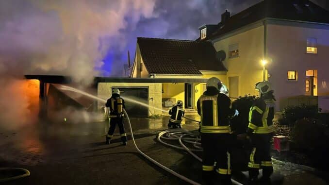 FW Kranenburg: Garagenbrand am Georgsweg