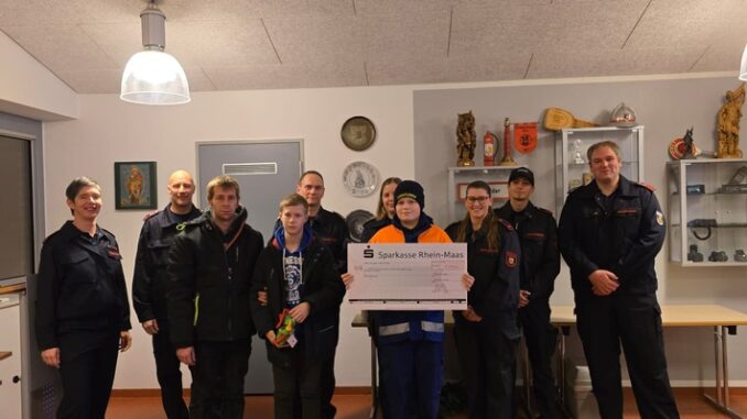 FW Kranenburg: Große Solidarität/Kranenburger Jugendfeuerwehr sammelt 2150 Euro für kranken Jan Luca