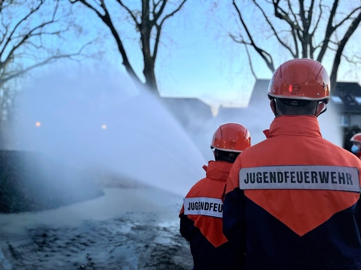 FW-LEV: Einladung zur Infoveranstaltung der neuen Jugendfeuerwehrgruppe in Leverkusen Wiesdorf