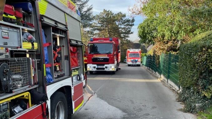 FW-LEV: Kellerbrand in Mehrfamilienhaus in Opladen