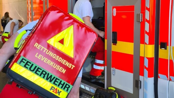 FW-LEV: PKW Brand nach Verkehrsunfall