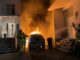 FW Lage: Feur 2 / PKW Brand - Brennt E-Auto - 18.09.2022 - 00:30 Uhr